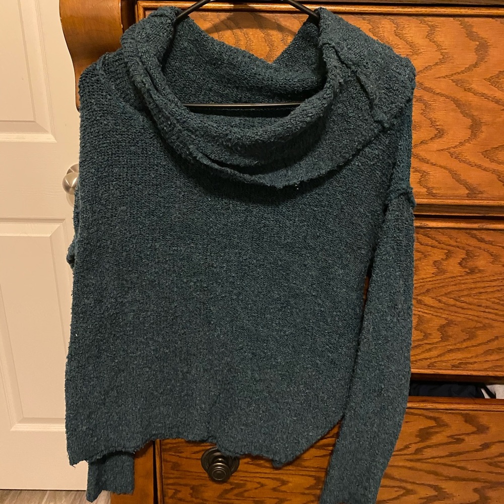 Emerald green turtle neck